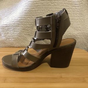 Rampage buckle gray Sandels